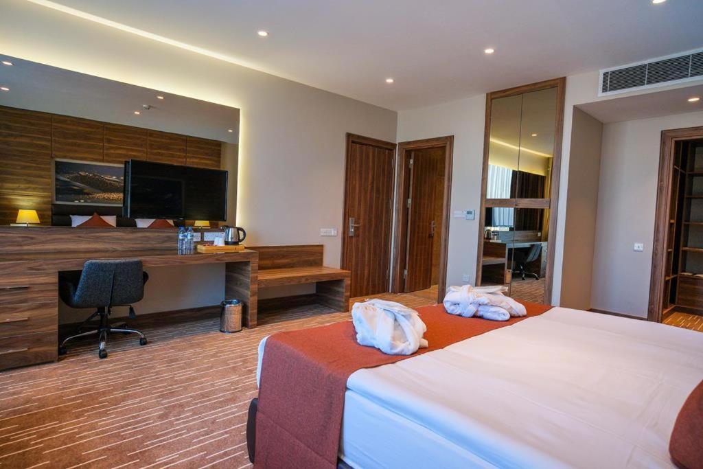 Ekor Elegance Hotel Famagusta  Ngoại thất bức ảnh
